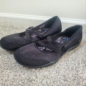 Sketchers. Ballet flat/walking shoe. Size 11.
